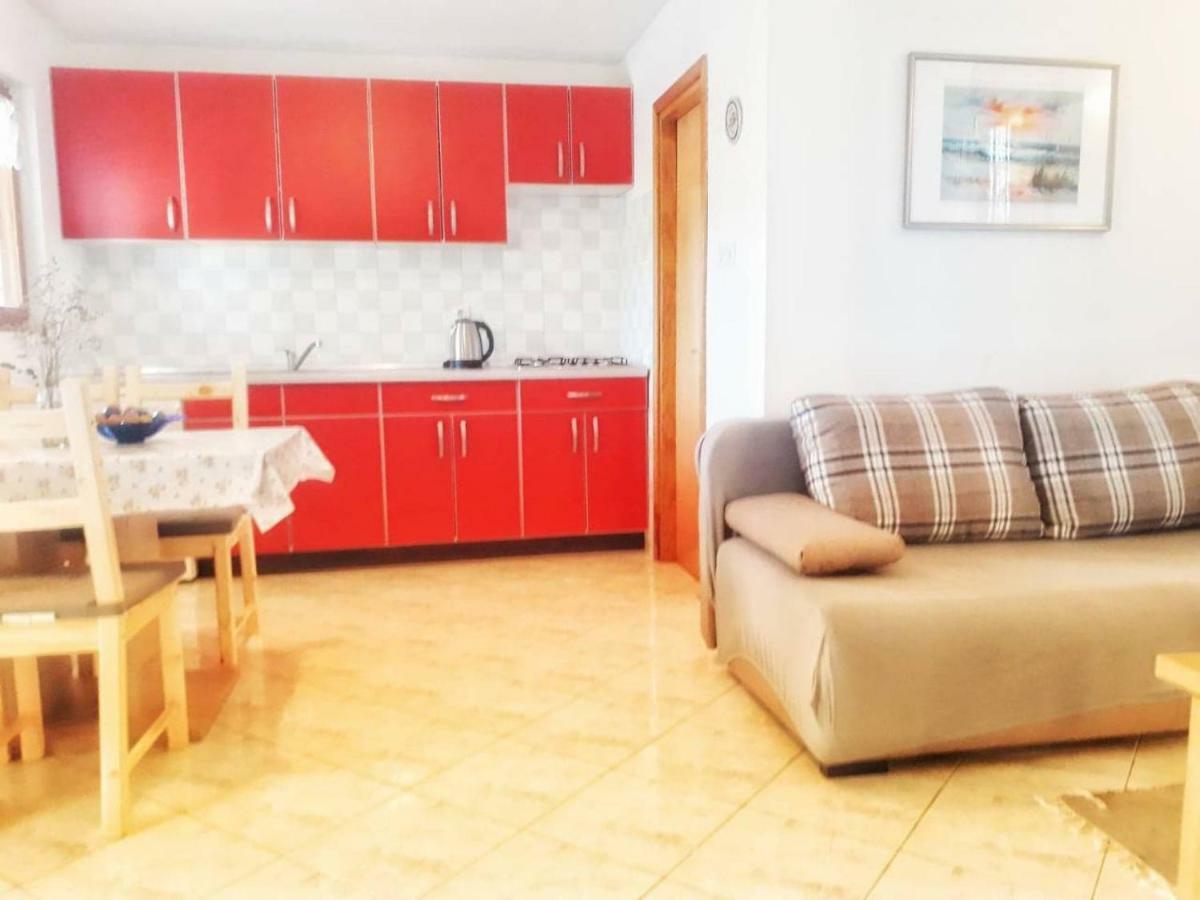 Apartmani Mia Ližnjan エクステリア 写真